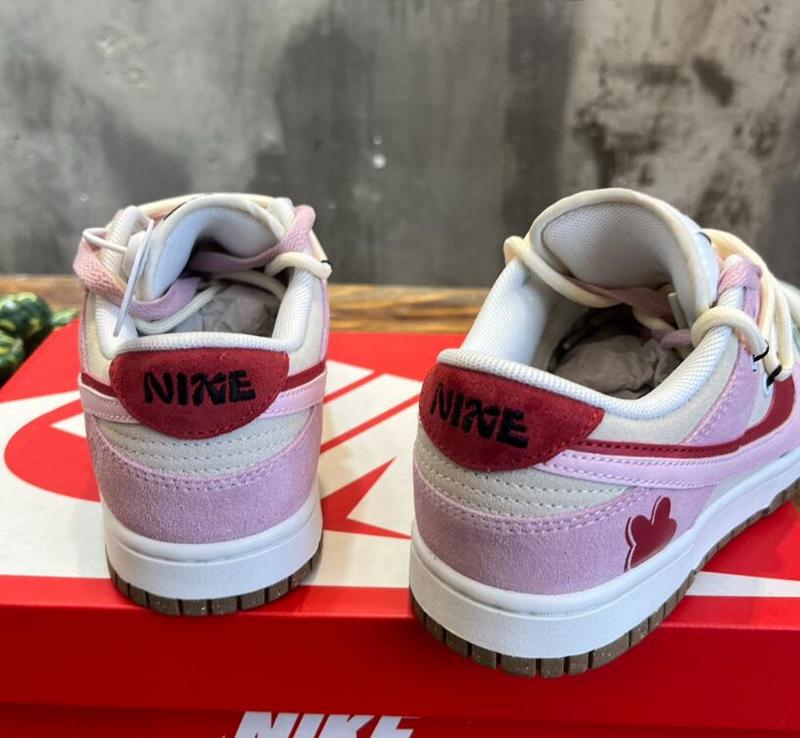 SAMC - NKE Shoes - 556