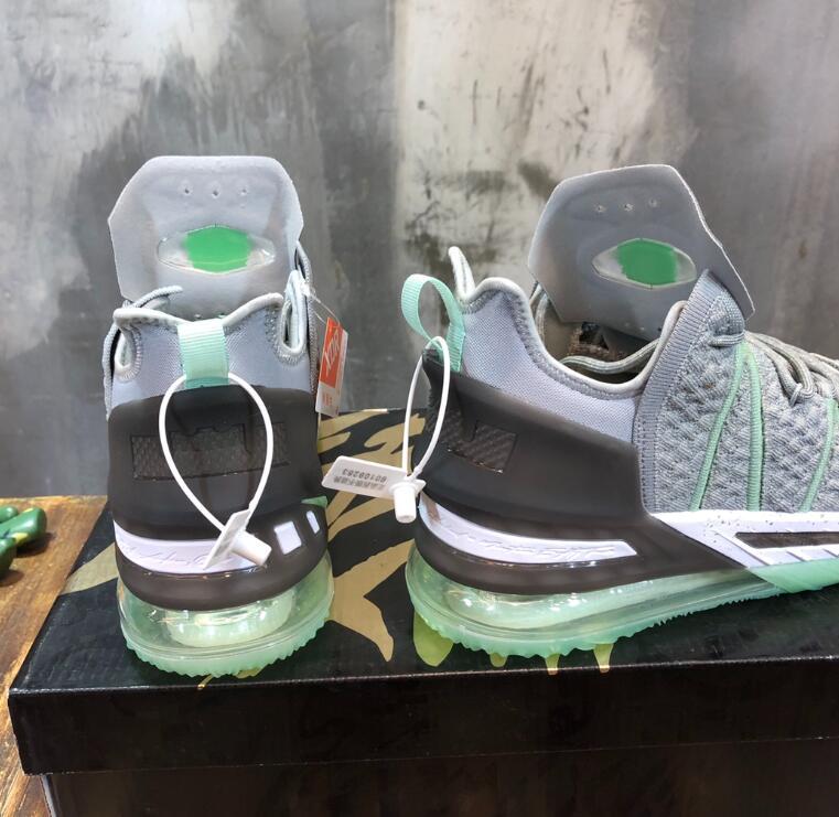 SAMC - NKE Shoes - 1698