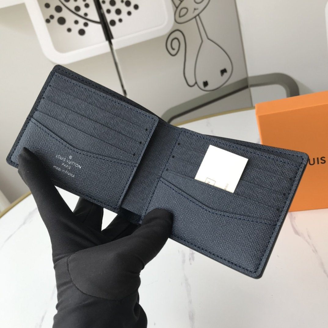 EN - New Arrival Wallet LUV 012