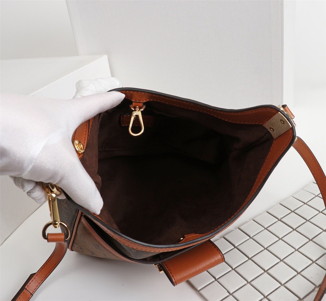 EN - New Arrival Bags LUV 183