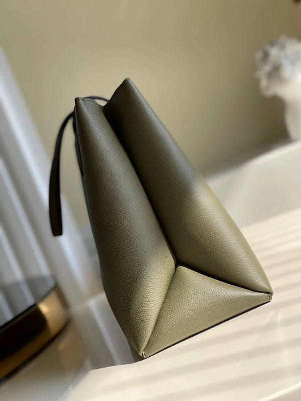 LOV2 Bags - Luxurious Bags  1425