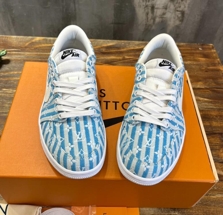 SAMC - NKE Shoes - 392