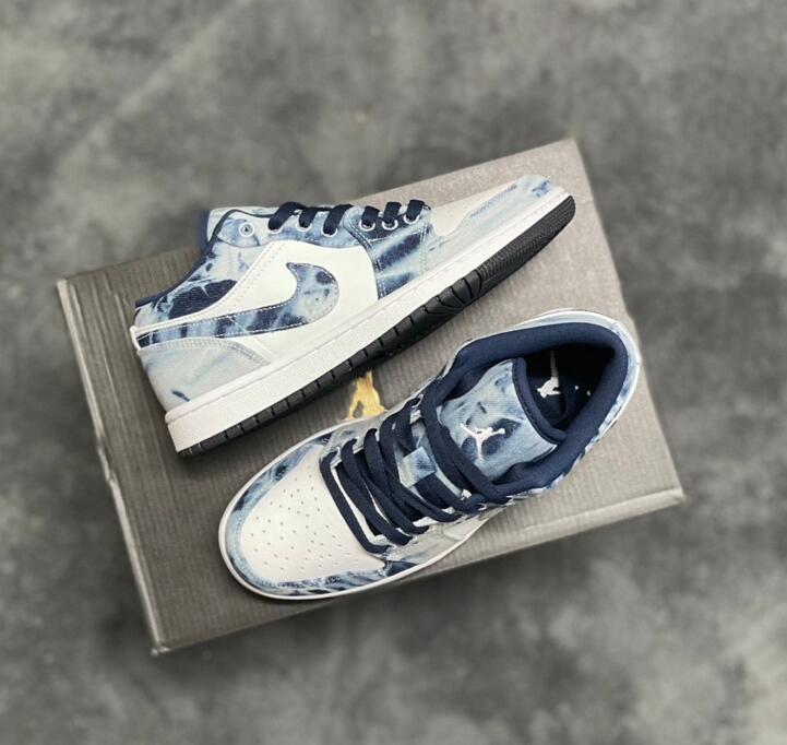 SAMC - NKE Shoes - 1585
