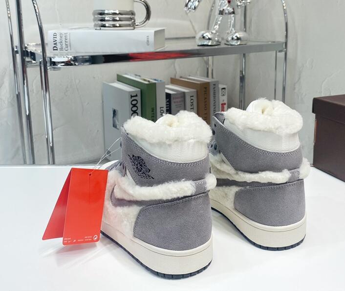 SAMC - NKE Shoes - 729