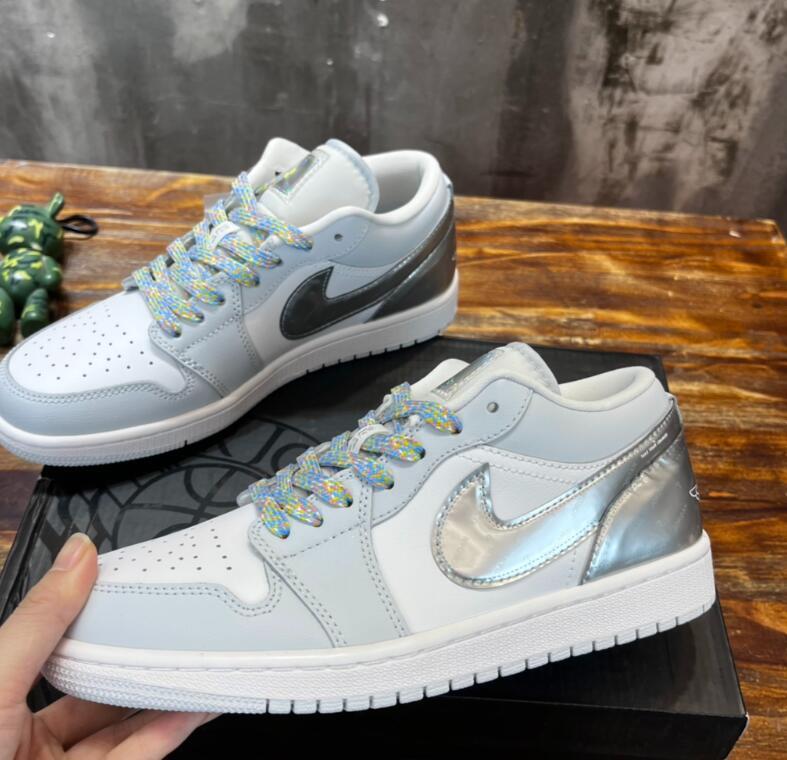 SAMC - NKE Shoes - 660