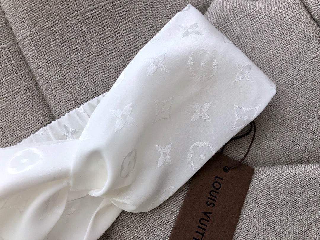 EN - Luxury Hair Band LUV 052