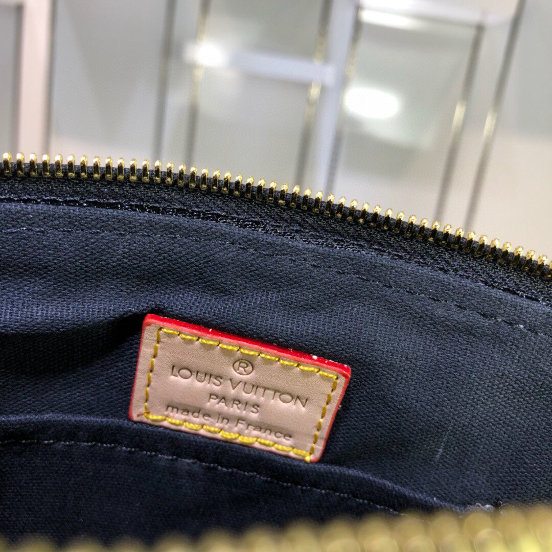 EN - New Arrival Bags LUV 058