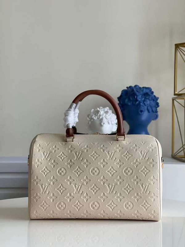 LOV2 Bags - Luxurious Bags  1113