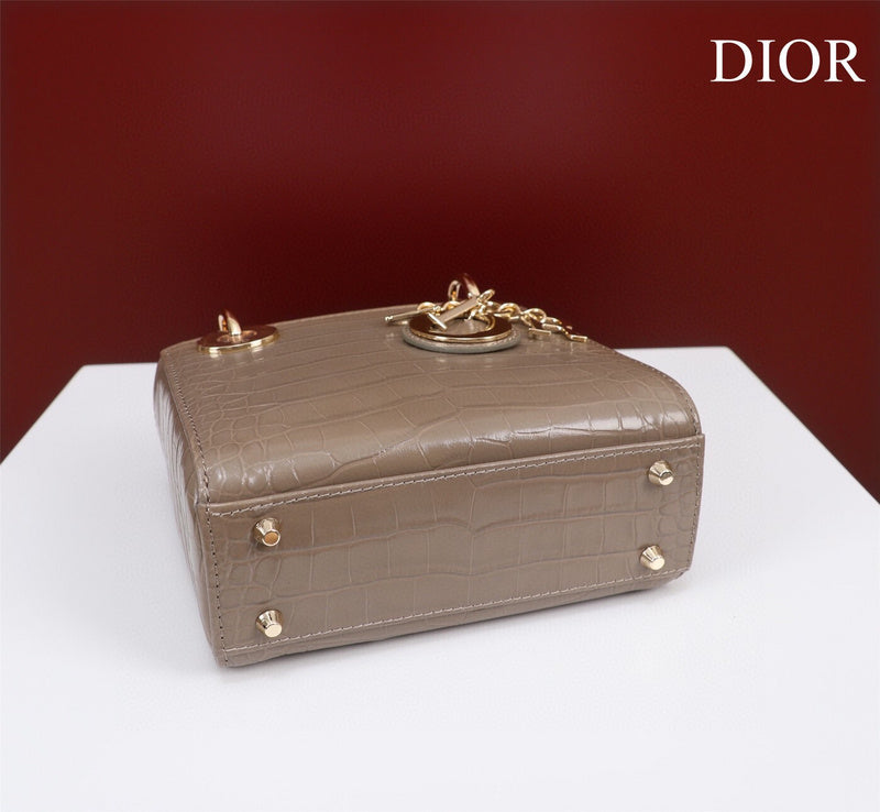 ELE - Dir Bags - 1770