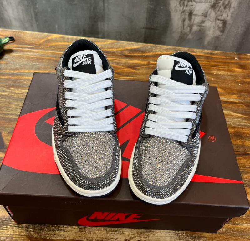 SAMC - NKE Shoes - 443