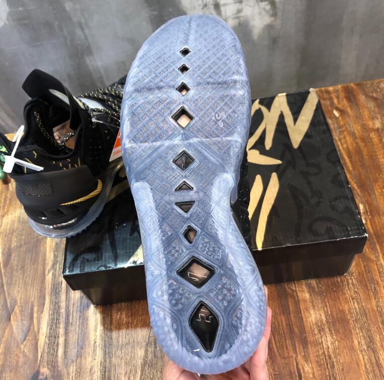 SAMC - NKE Shoes - 1701
