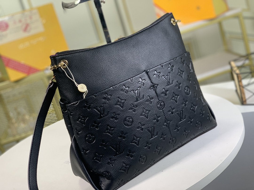 EN - New Arrival Bags LUV 112