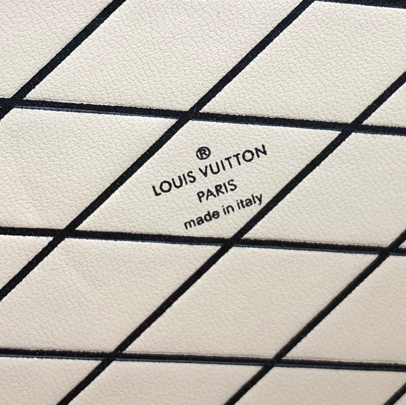 LOV2 Bags - Luxurious Bags  1945