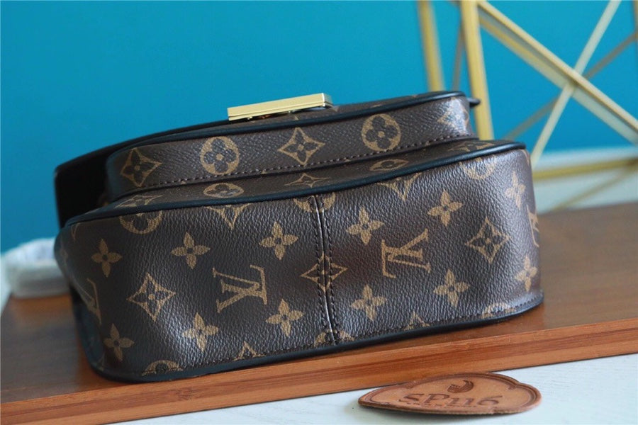 LV Passy Monogram Canvas For Women, WomenÃ¢â‚¬â„¢s Handbags, Shoulder Bags And Crossbody Bags 9.1in/23cm LV M45592
