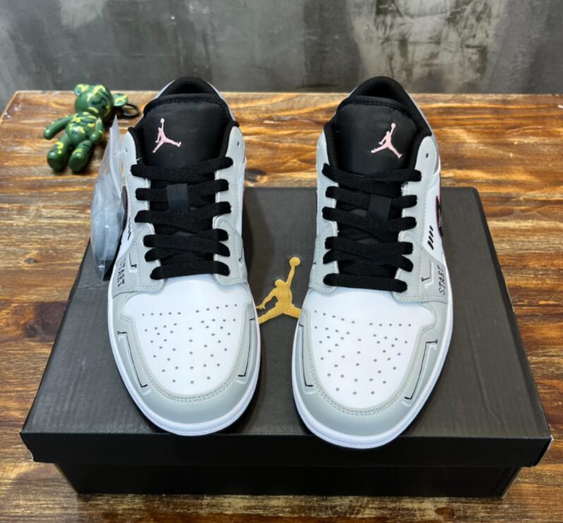 SAMC - NKE Shoes - 888