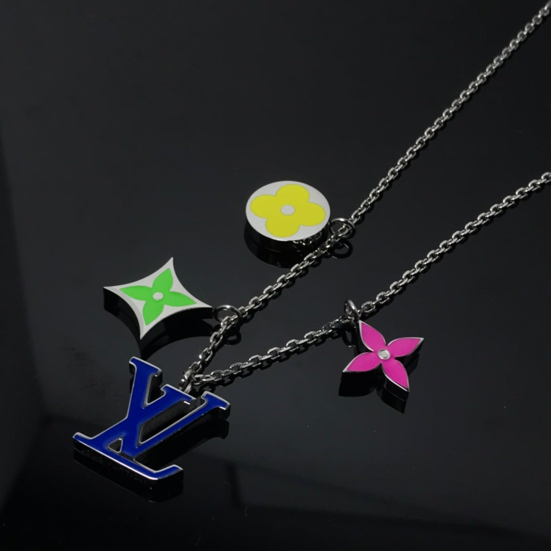 LV Necklaces 037