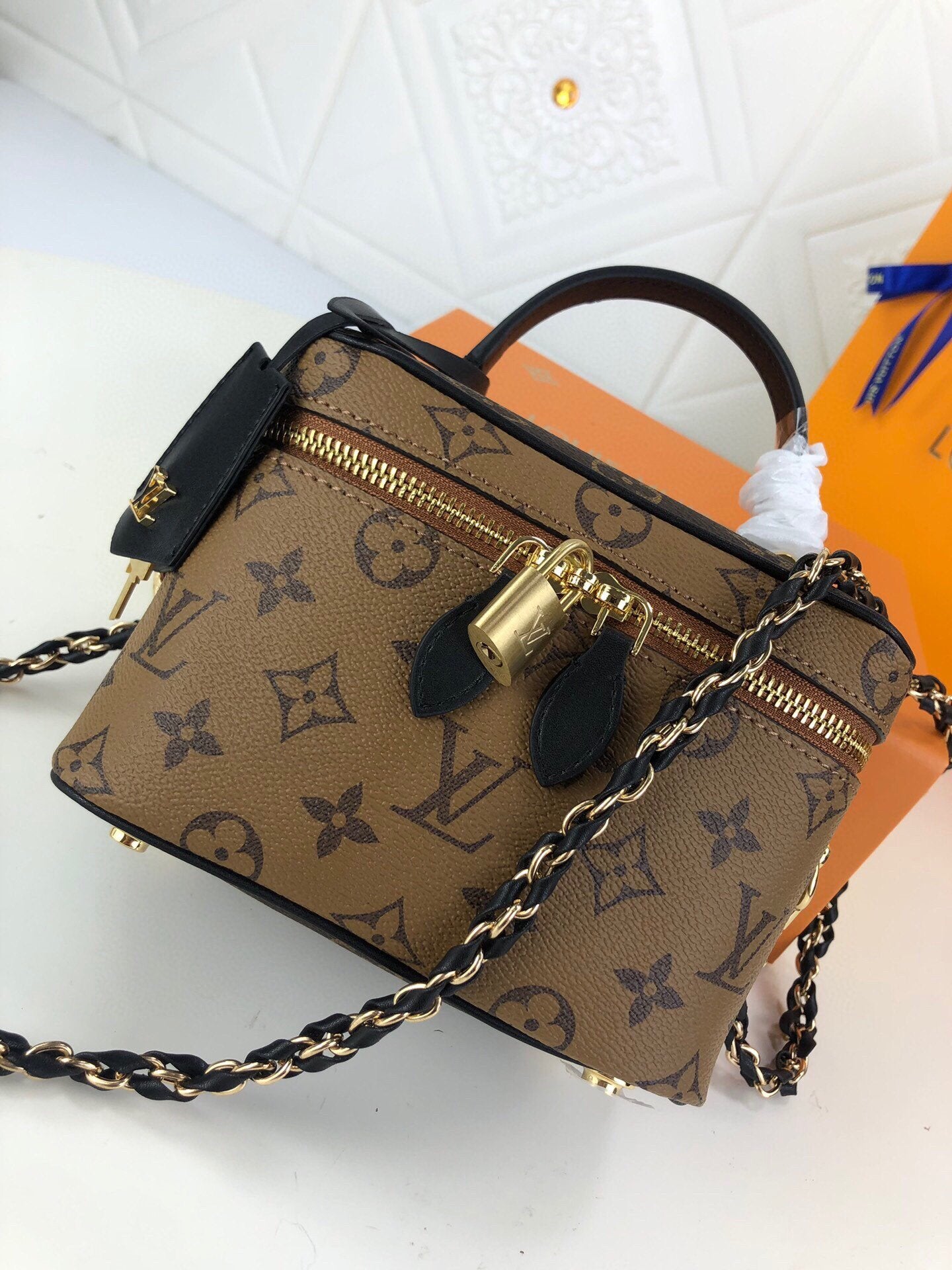 EN - New Arrival Bags LUV 026