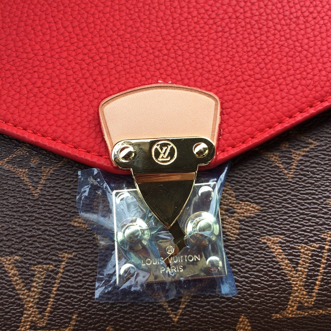 EN - New Arrival Bags LUV 210