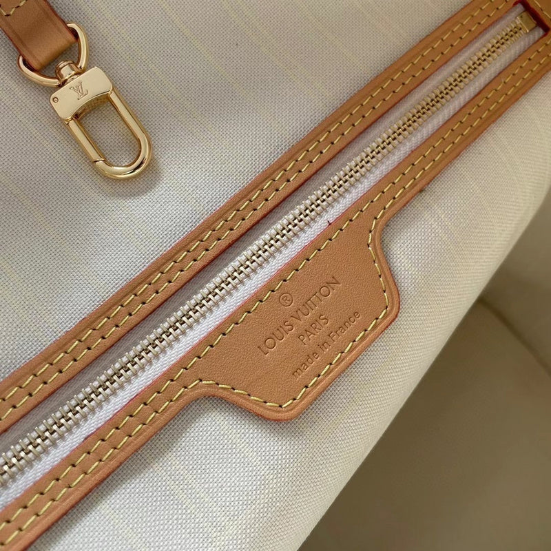 LOV2 Bags - Luxurious Bags  2535