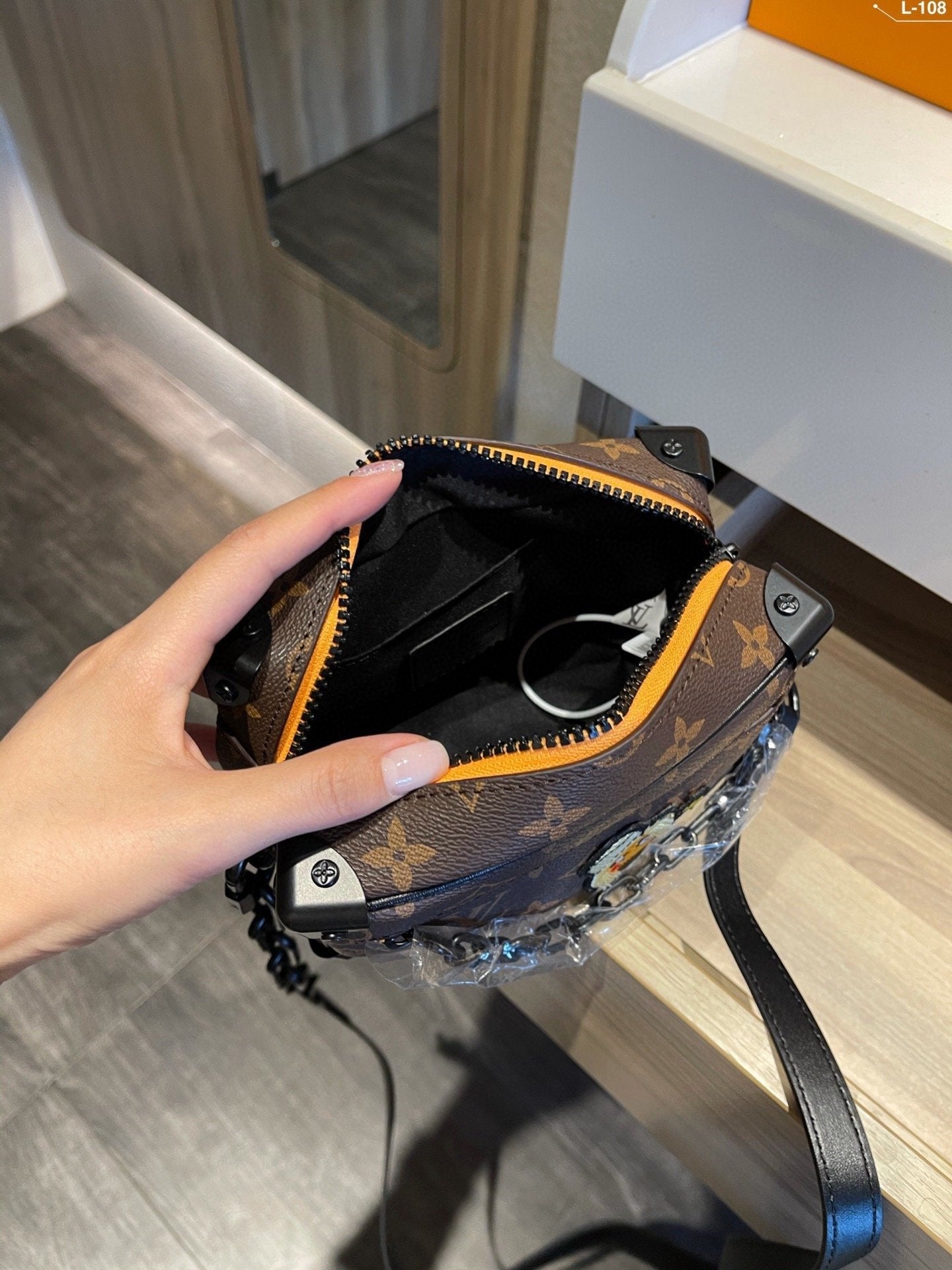 EN - New Arrival Bags LUV 510