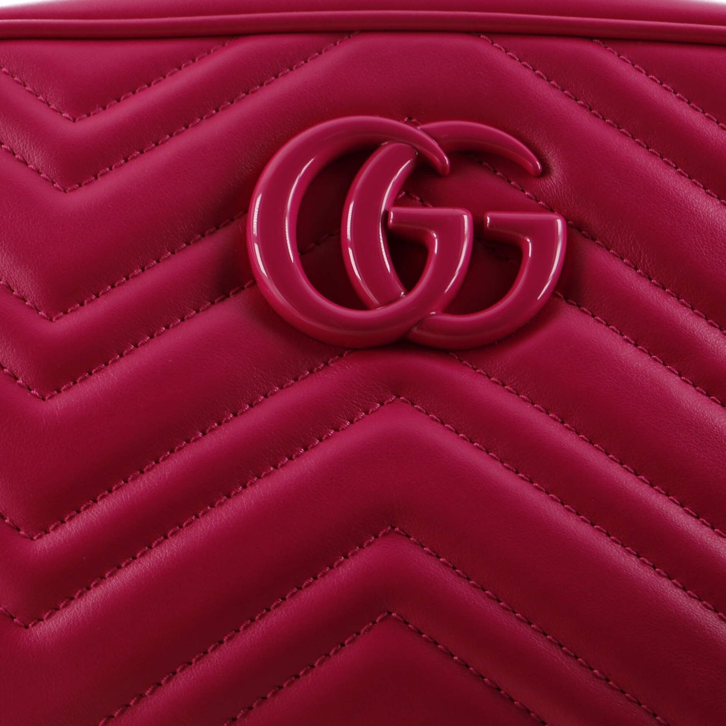 GG Marmont Monochrome Shoulder Bag Matelasse Leather Small