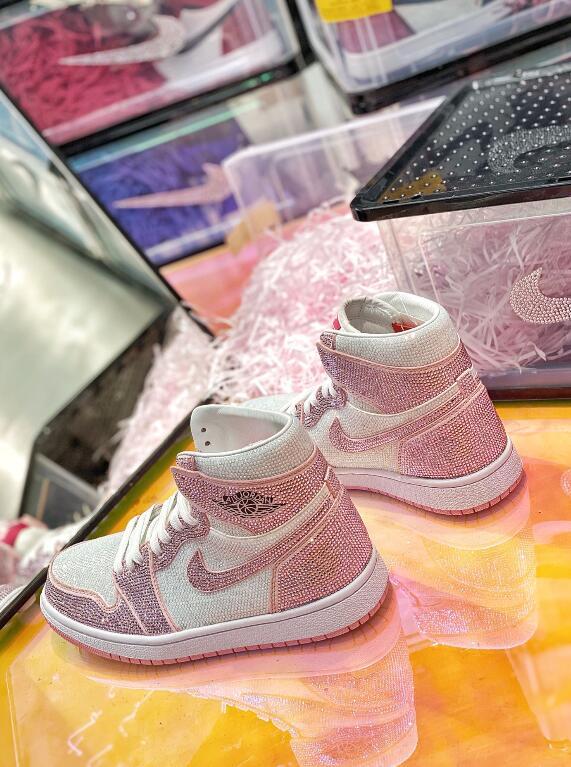 SAMC - NKE Shoes - 1688