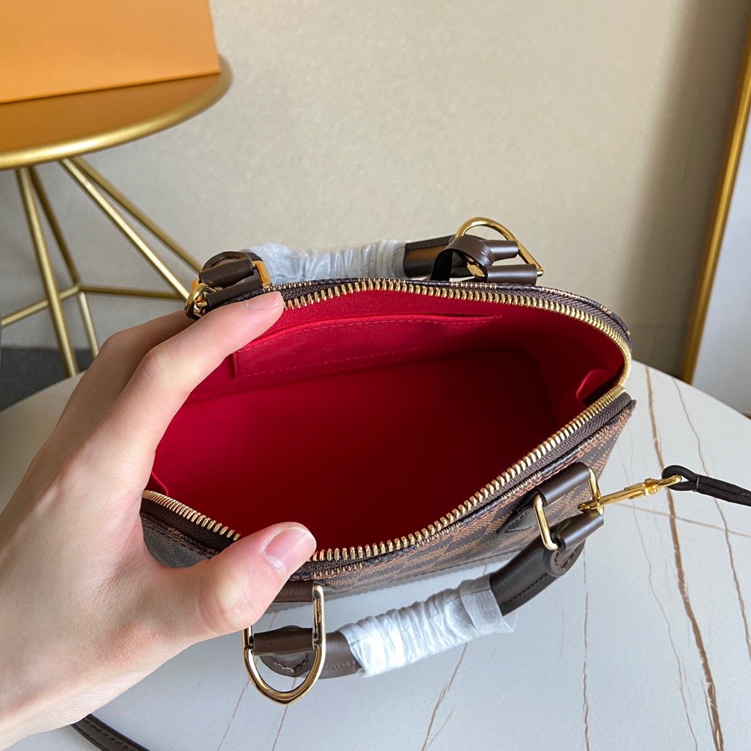 EN - New Arrival Bags LUV 142
