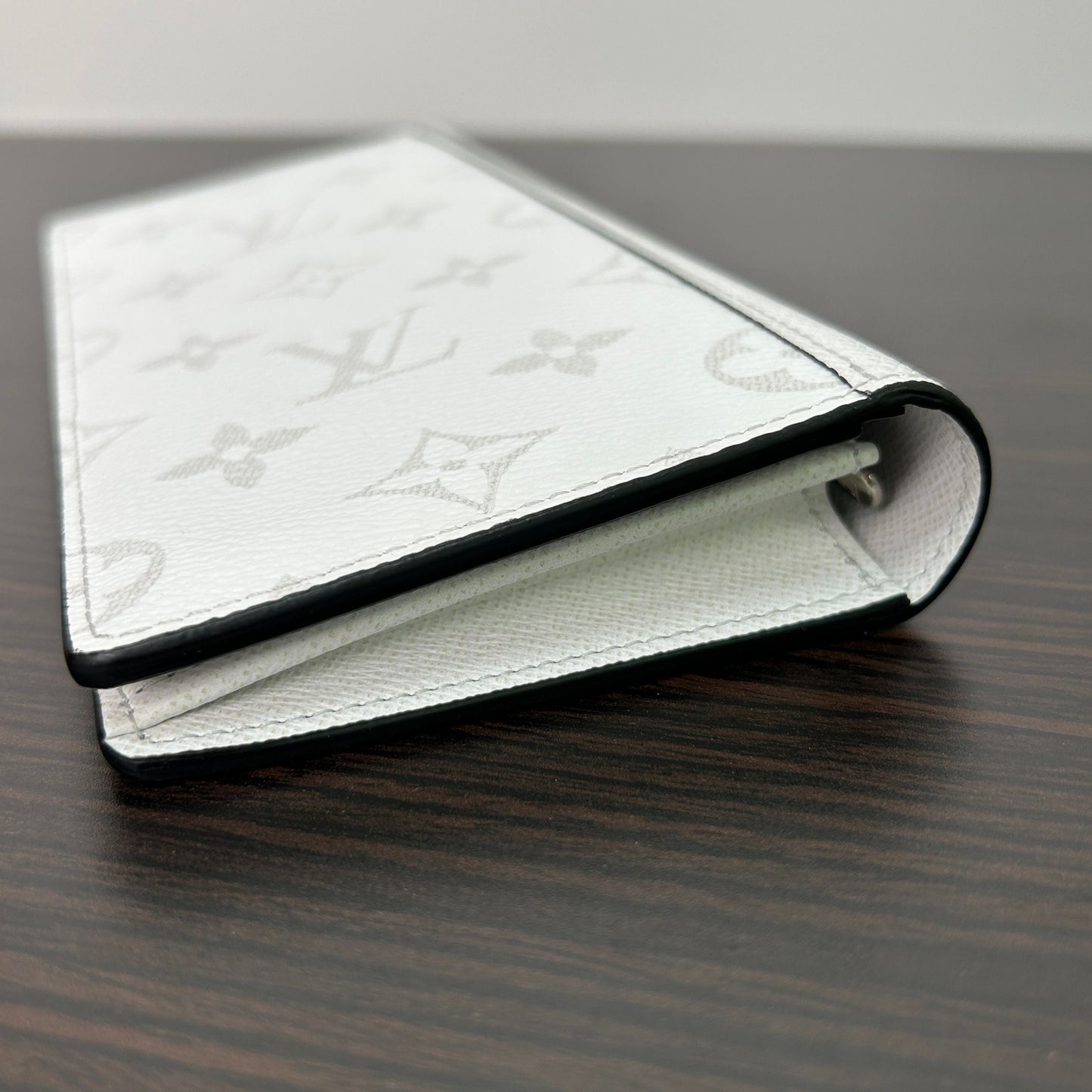 GLM-Long Wallet Portefeuille Brazza NM White Leather Patent leather LB116530