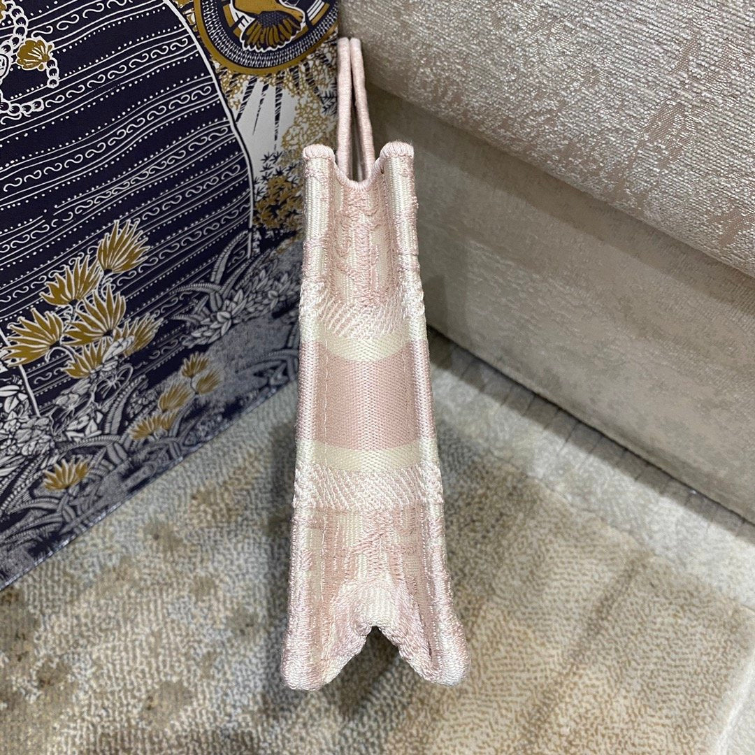 GLAMI Mini Book Tote Rose Des Vents Oblique Embroidery, Light Pink, For Women WomenÃ¢â‚¬â„¢s Handbags,Ã‚Â 23cm CD