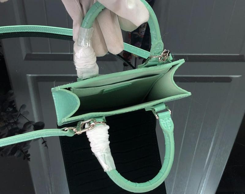 SAMC - LOV Bags - 2204