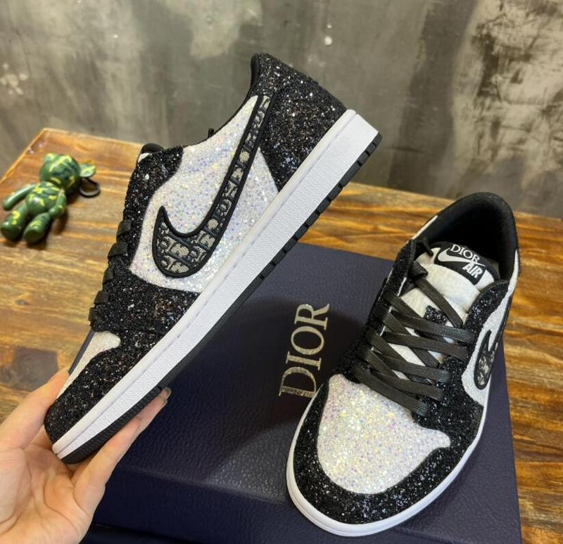 SAMC - NKE Shoes - 492