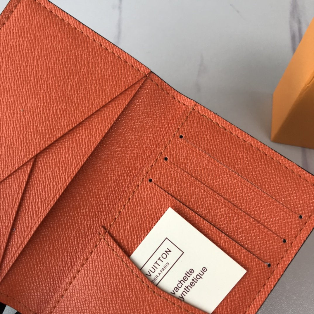EN - New Arrival Wallet LUV 041