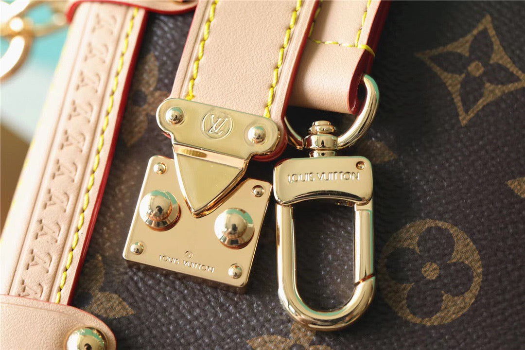 LV Side Trunk PMÃ‚Â Monogram Canvas For Women, WomenÃ¢â‚¬â„¢s Bags, Shoulder And Crossbody Bags 8.3in/21cm LVÃ‚Â 