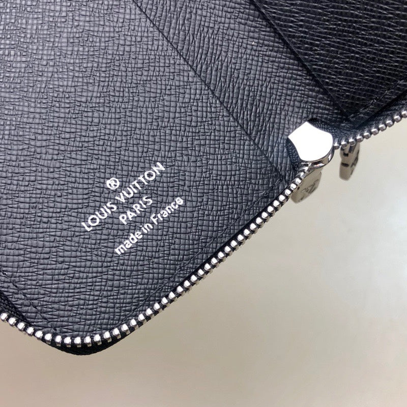 LOV2 Bags - Luxurious Bags  2436