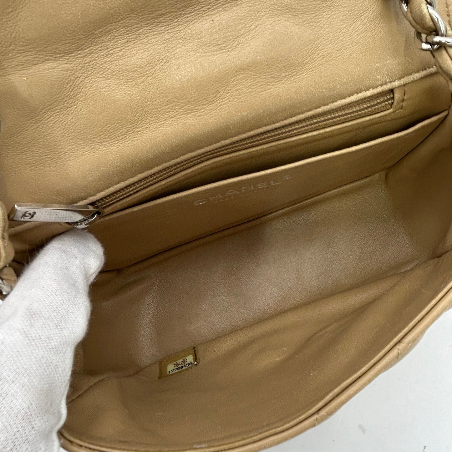 Chanel Beige Quilted Lambskin WD299559