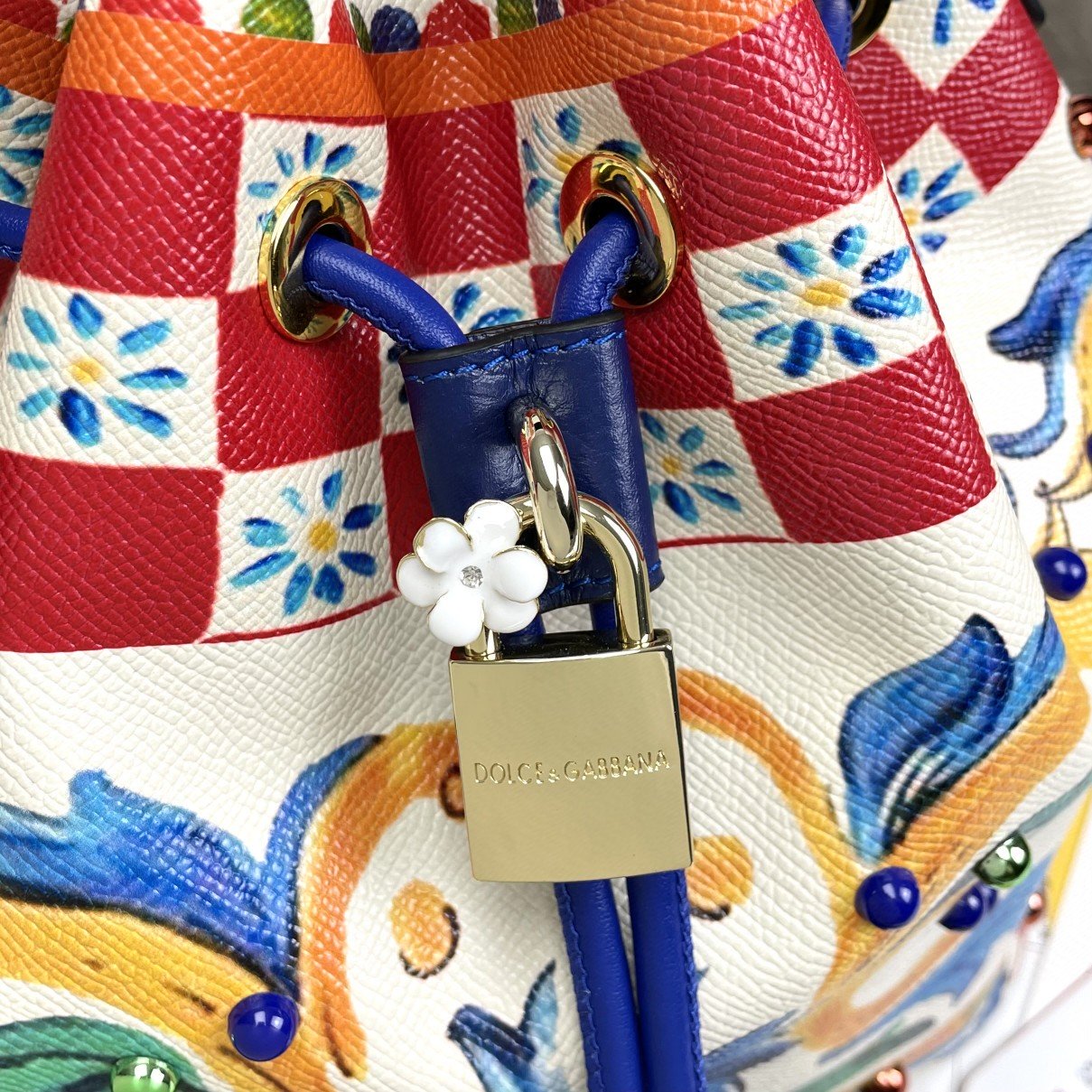 GLAMI Print Crespo Bucket Bag Multicolor With Branded Plate For Women GLAMI Bag