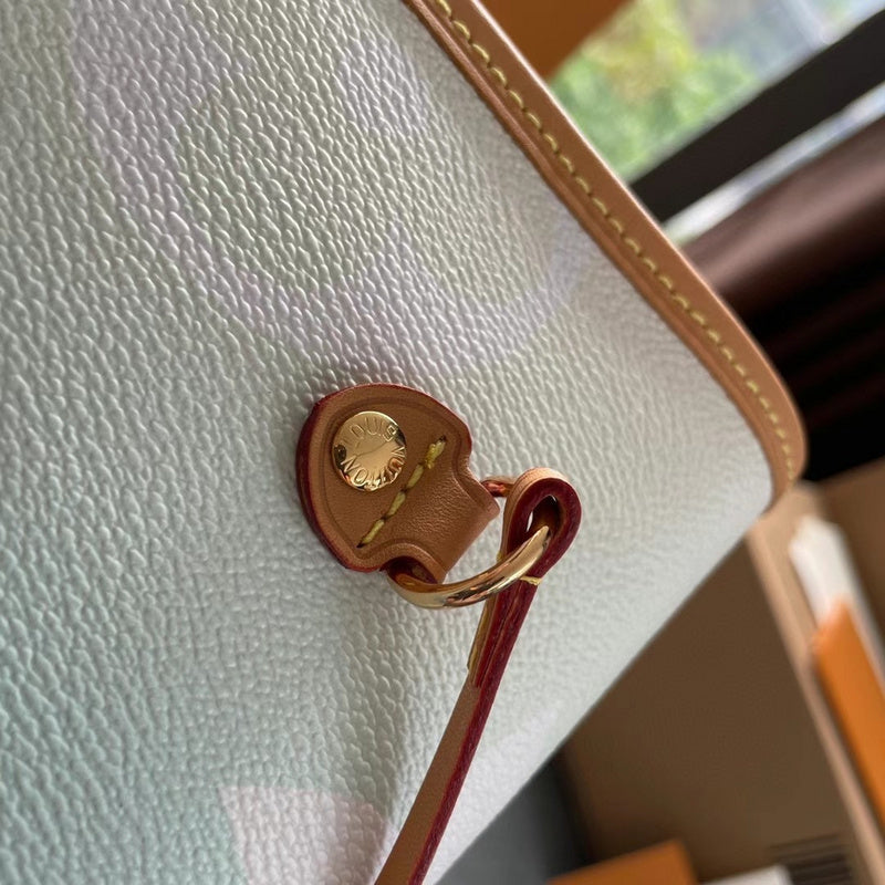 LOV2 Bags - Luxurious Bags  2535
