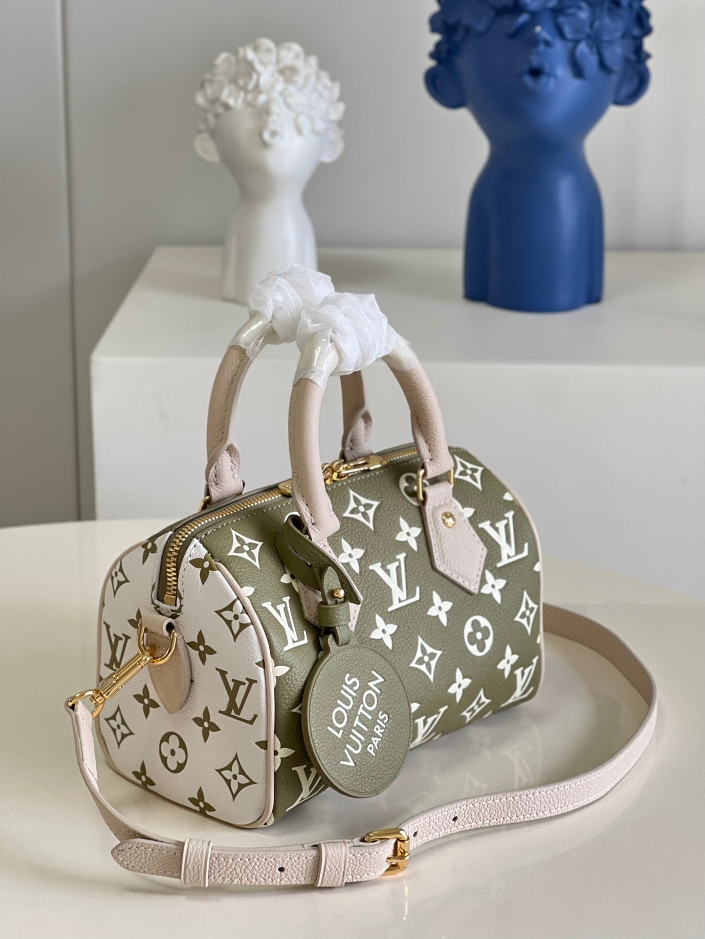 LV Speedy BandouliÃƒÂ¨re 20 Monogram Empreinte Khaki Green/Beige/Cream For Women, WoHandbags 8.1in/21cm LV M46118