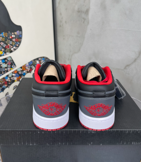 SAMC - NKE Shoes - 089