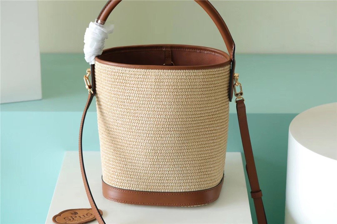 LV Petit Bucket Raffia Caramel Brown For Women, WomenÃ¢â‚¬â„¢s Bags, Shoulder And Crossbody Bags 9.4in/24cm LV M59961