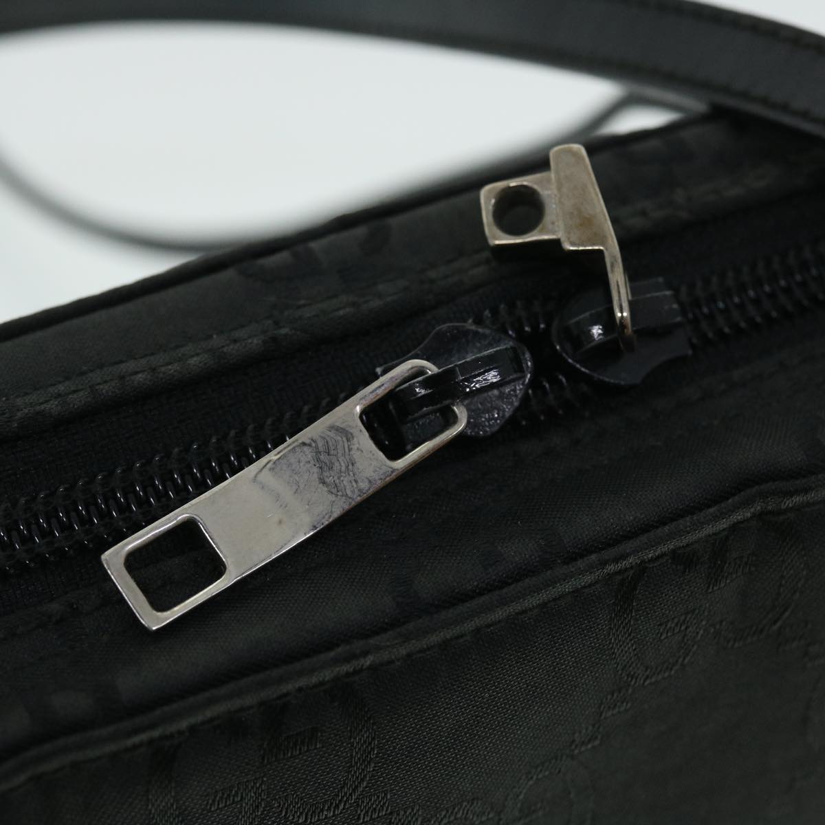 GUCCI GG Canvas Shoulder Bag Black fm2708