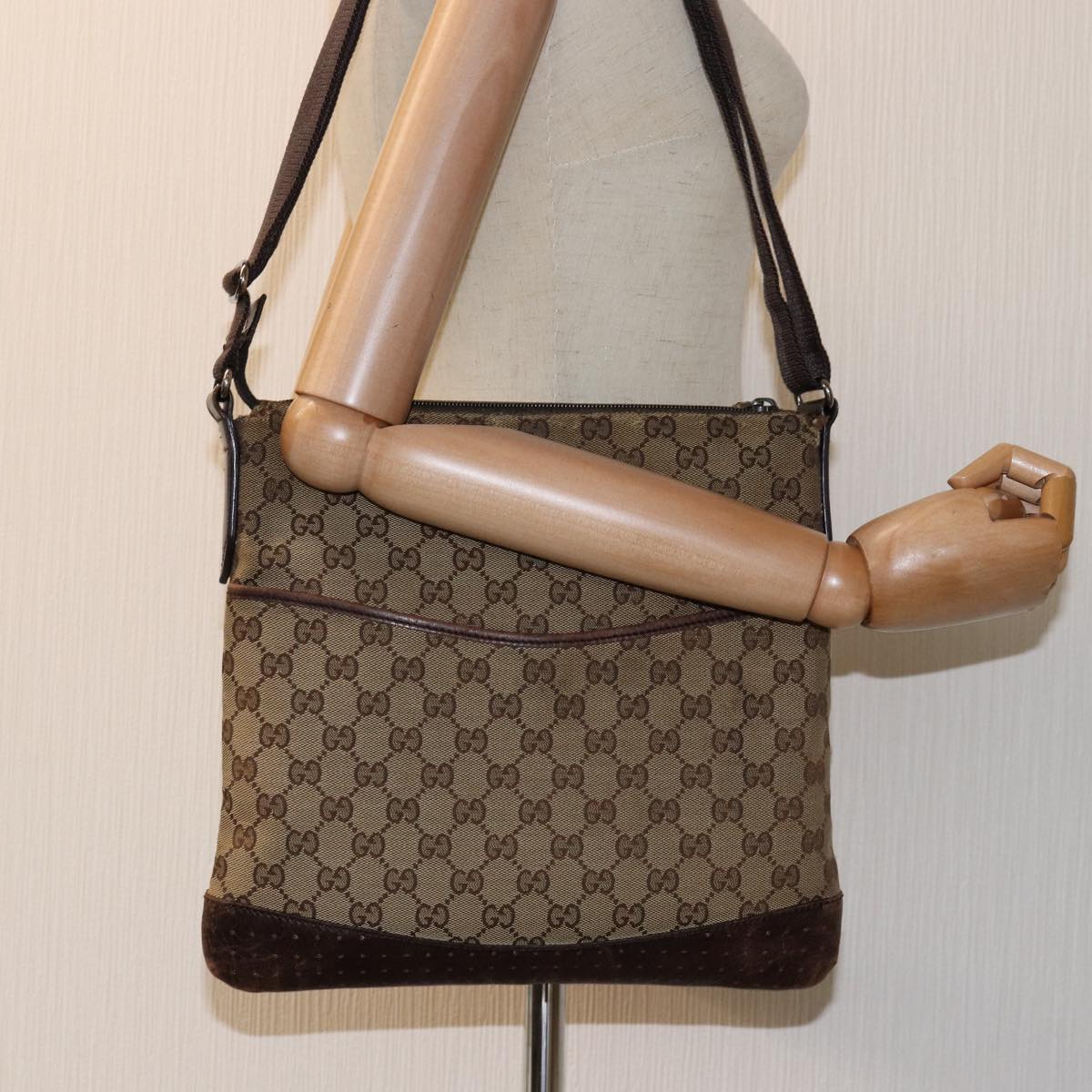 GUCCI GG Canvas Shoulder Bag Beige 145857 fm3430