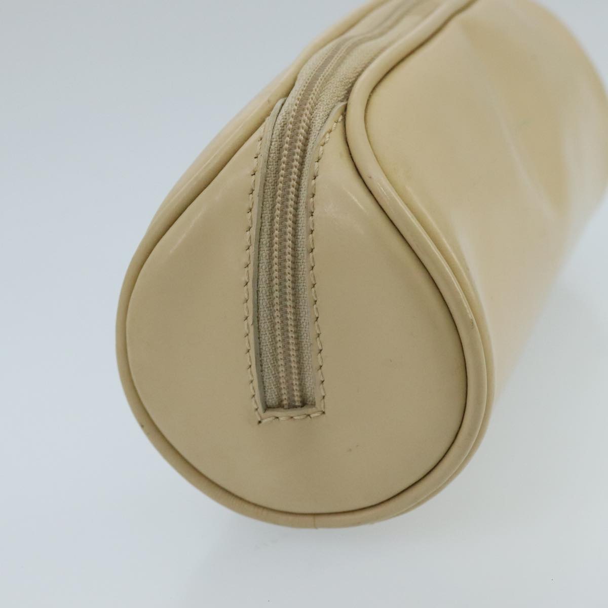 GUCCI Pouch Patent leather Beige fm4142