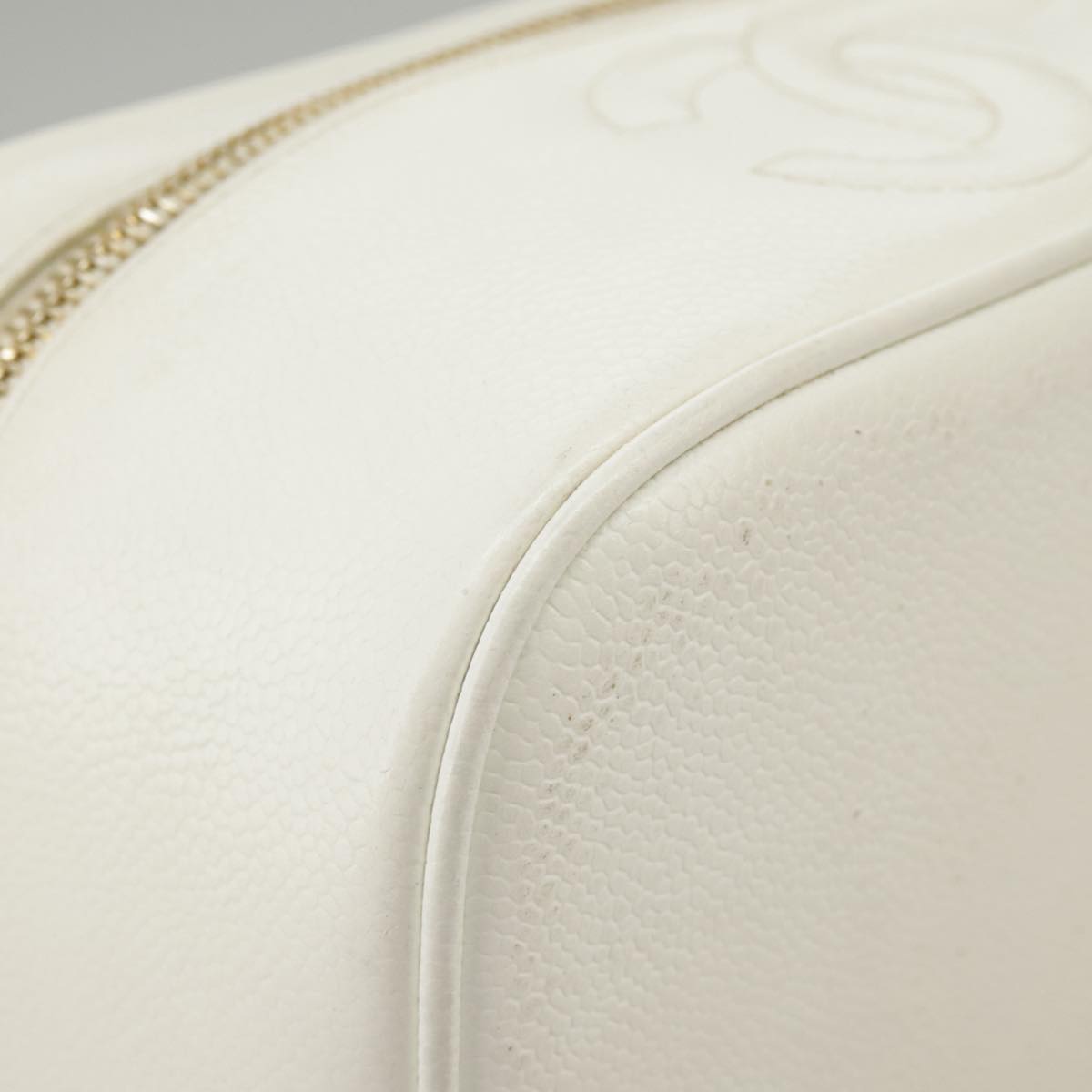 CHANEL COCO Mark vanity Pouch Caviar Skin White Gold CC fm4164