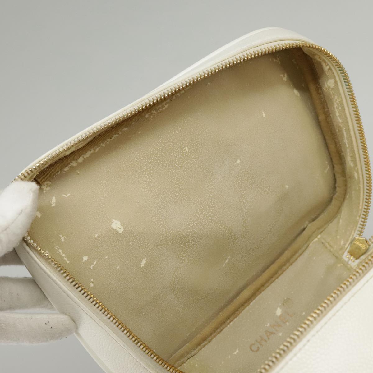 CHANEL COCO Mark vanity Pouch Caviar Skin White Gold CC fm4164