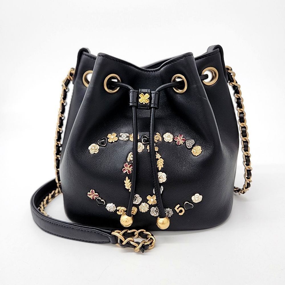 Chanel Bucket Bag (10158752)