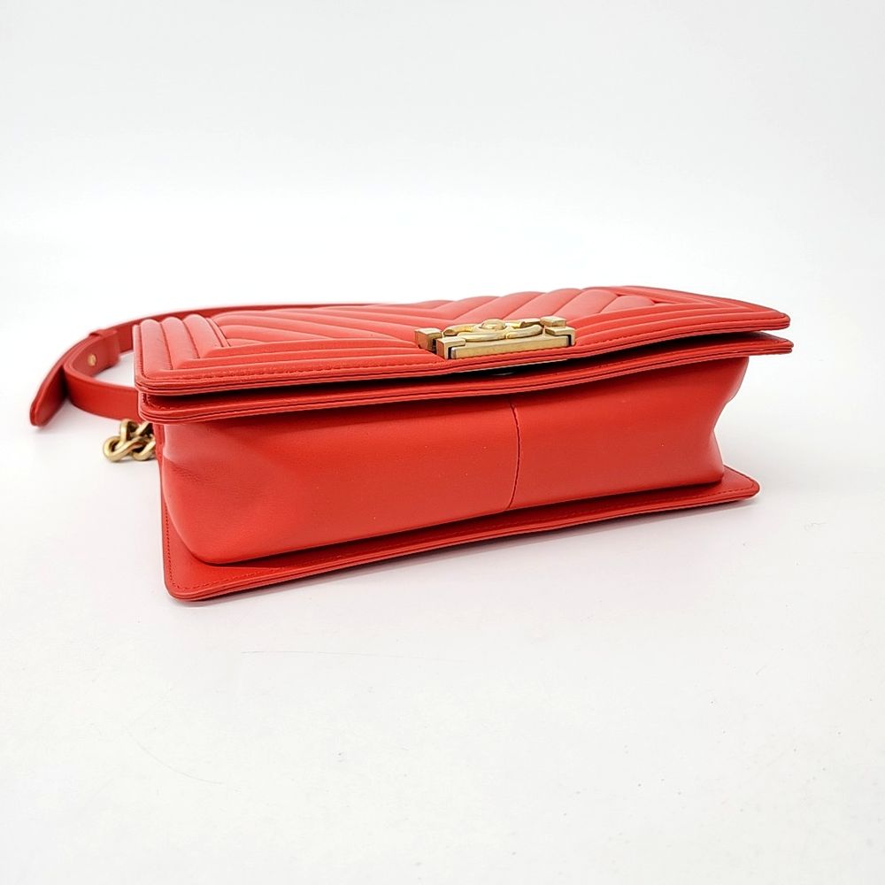 Chanel Chevron Boy Bag Medium (10165080)