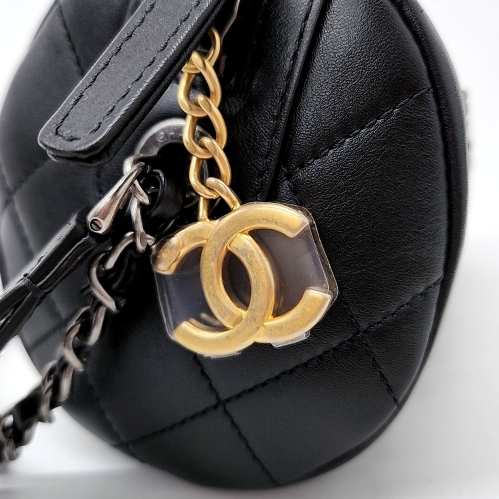 Chanel Chain Bowling Bag (10165356)