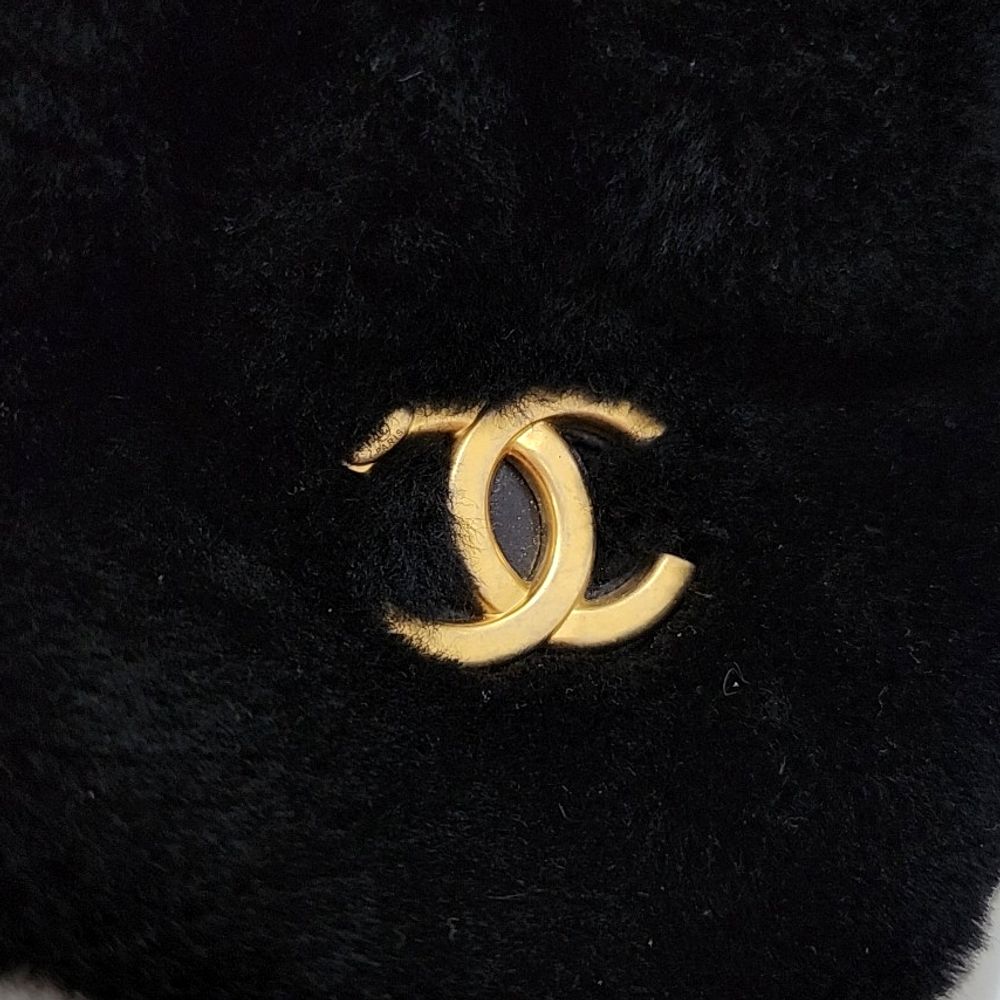 Chanel Shearling Tote And Shoulder Bag (10165536)