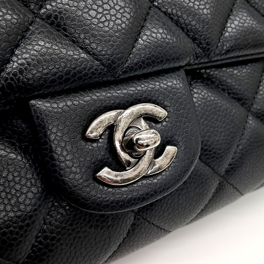 Chanel Caviar Clutch And Shoulder Bag (10179103)
